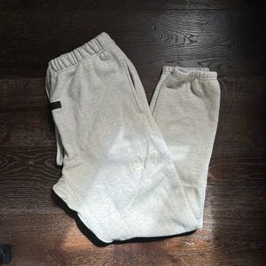 Essential Men’s Sweatpants